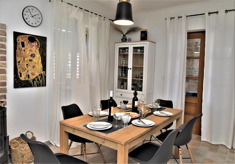 Villa Aries スペタル エクステリア 写真